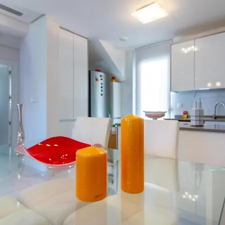 3 Bedroom Stunning In *