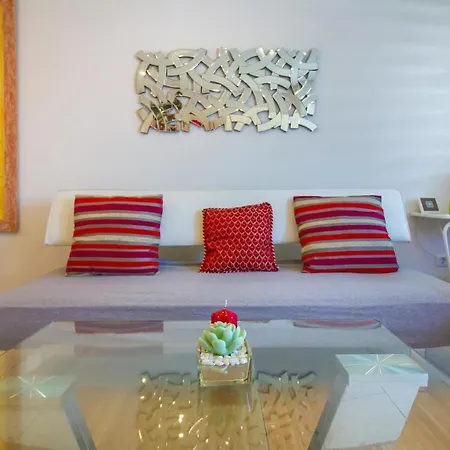 3 Bedroom Stunning In Semesterbostad Torrevieja