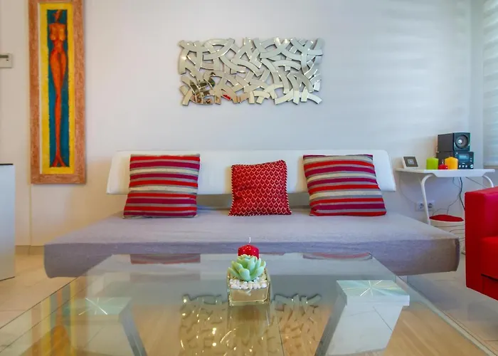 3 Bedroom Stunning In Hébergement de vacances Torrevieja