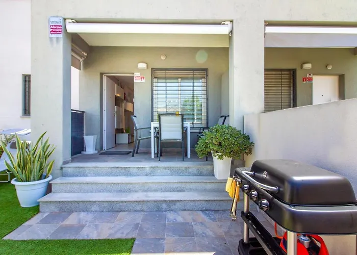 3 Bedroom Stunning In Hébergement de vacances Torrevieja