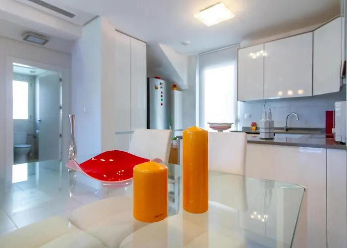 3 Bedroom Stunning In *